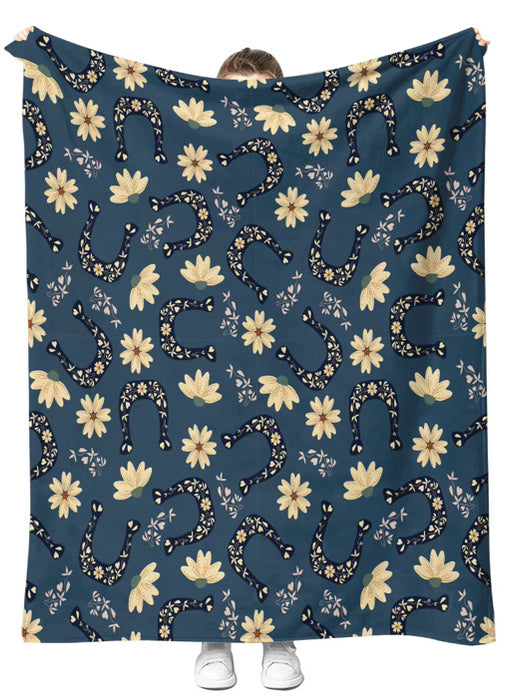 Western Horseshoes Throw Blanket